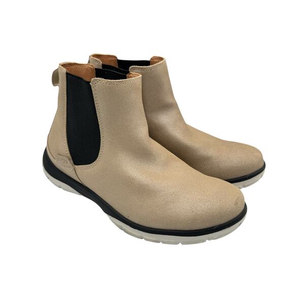 Strive Chelsea Neutral Tan Silver Sheen Pull On Lightweight Comfort Ankle Boots - Picture 3 of 12